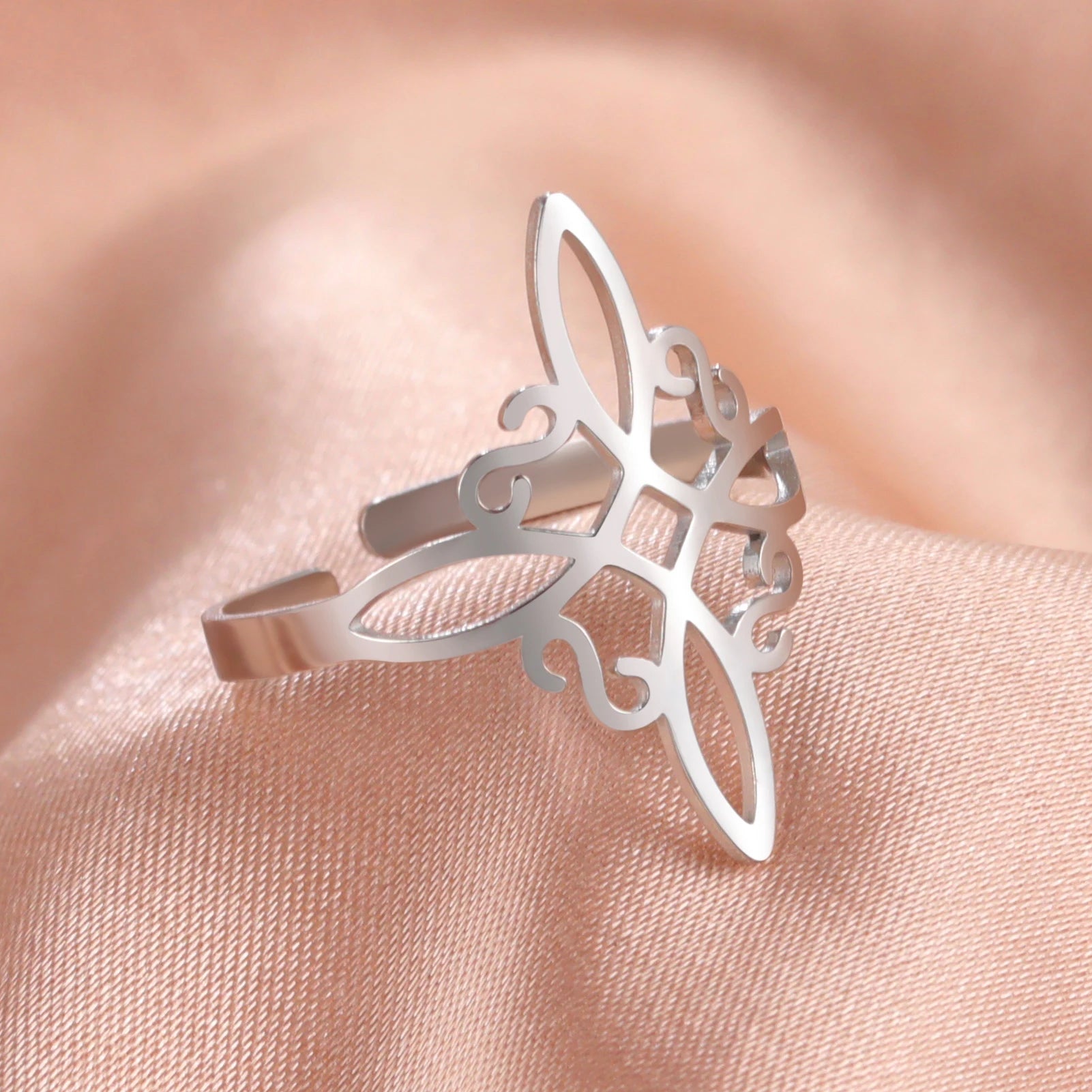 Anillo Nudo de Bruja